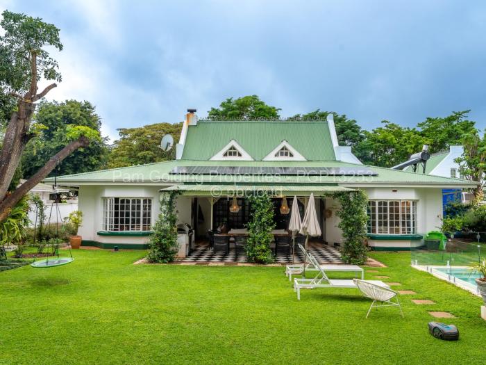 Townhouse/Cluster for Sale in Borrowdale, Harare