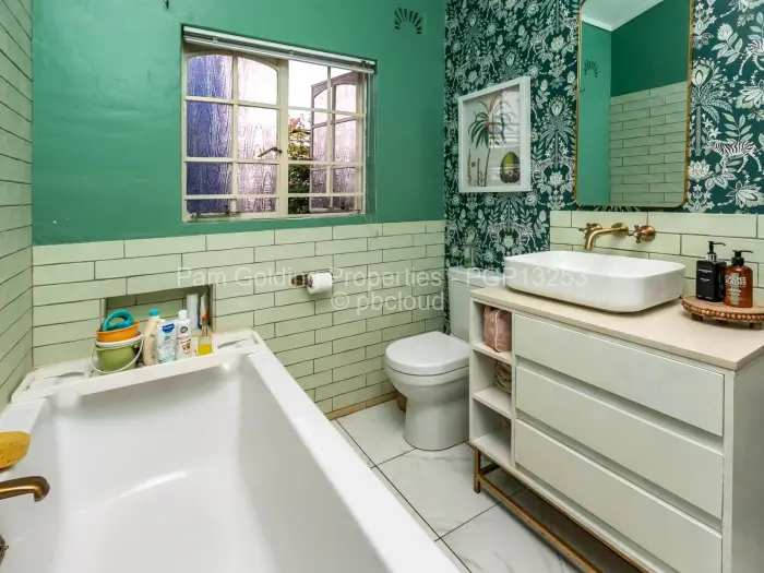 Townhouse/Cluster for Sale in Borrowdale, Harare