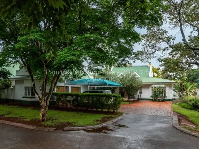 Townhouse/Cluster for Sale in Borrowdale, Harare