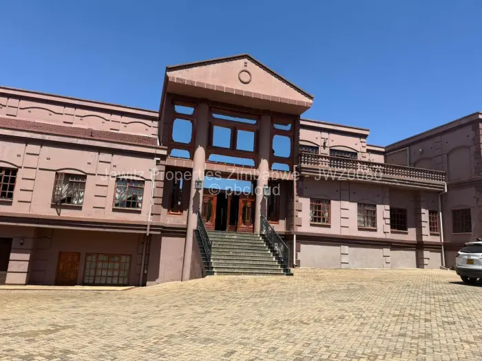 8 Bedroom House for Sale in Hogerty Hill, Harare