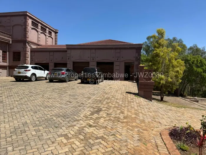 8 Bedroom House for Sale in Hogerty Hill, Harare