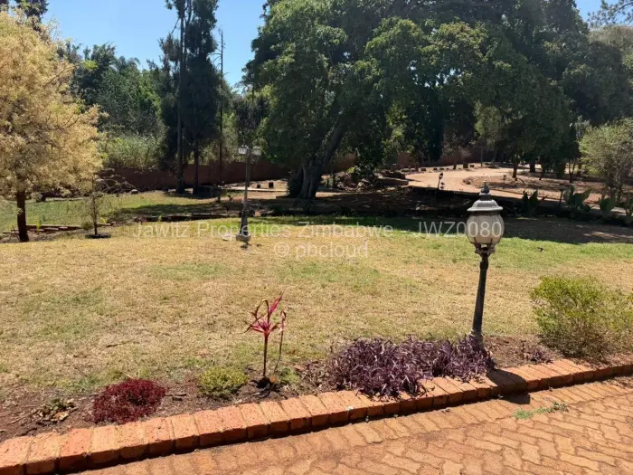 8 Bedroom House for Sale in Hogerty Hill, Harare