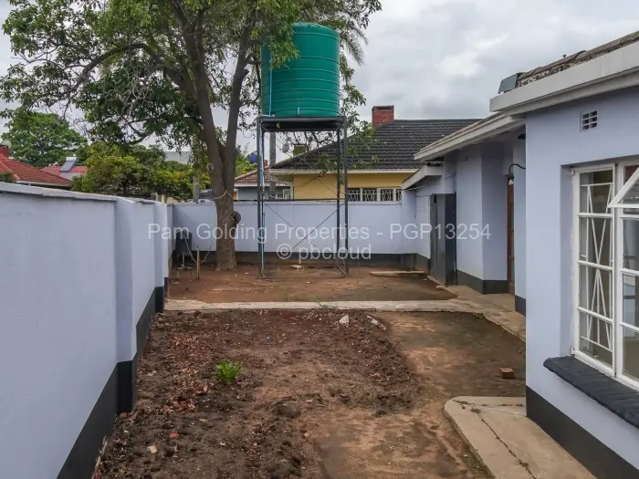 3 Bedroom Cottage/Garden Flat for Sale in Chadcombe, Harare