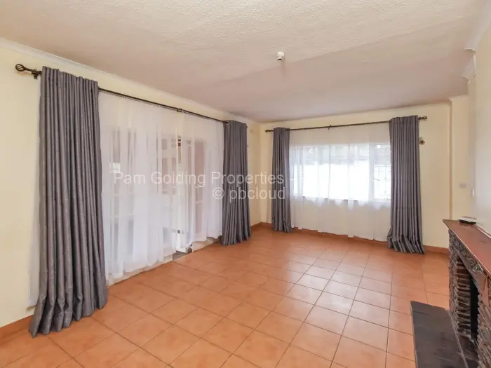 3 Bedroom Cottage/Garden Flat for Sale in Chadcombe, Harare