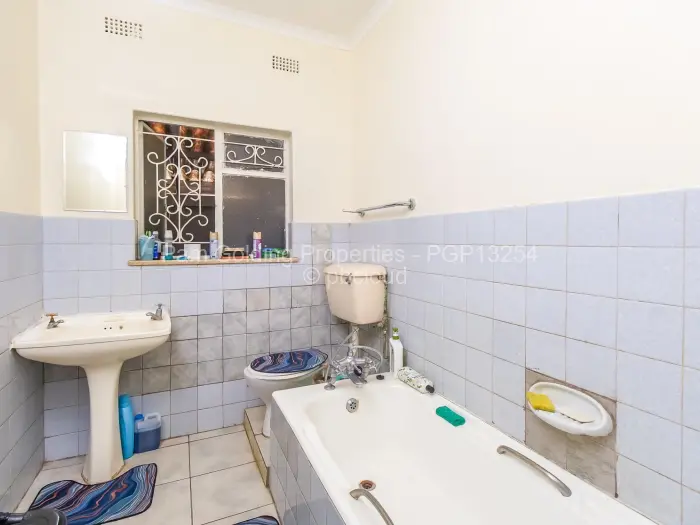 3 Bedroom Cottage/Garden Flat for Sale in Chadcombe, Harare