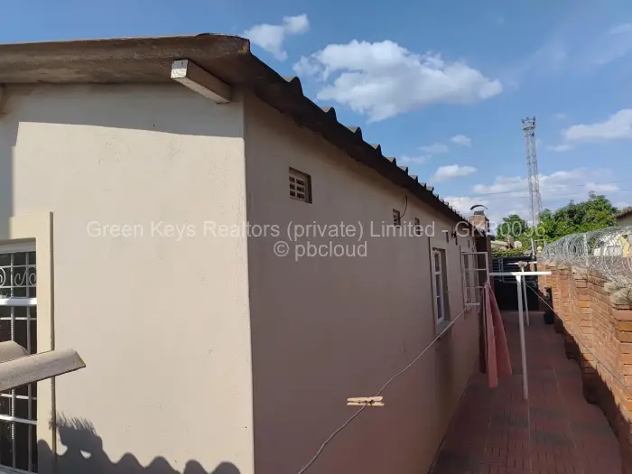 4 Bedroom House to Rent in Kuwadzana, Harare