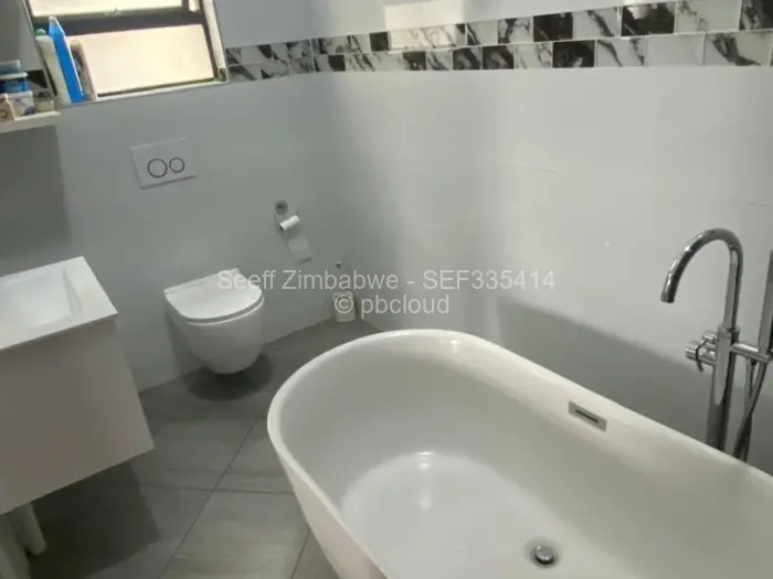 Townhouse/Cluster for Sale in Highlands, Harare