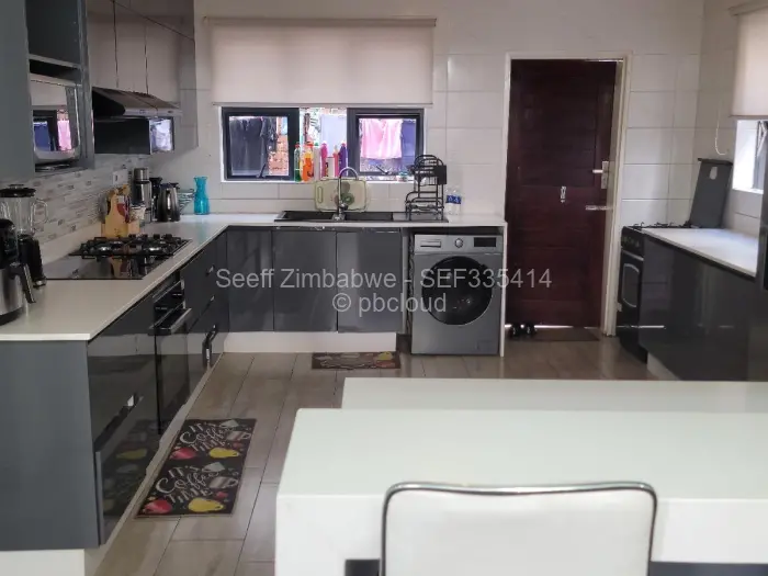 Townhouse/Cluster for Sale in Highlands, Harare