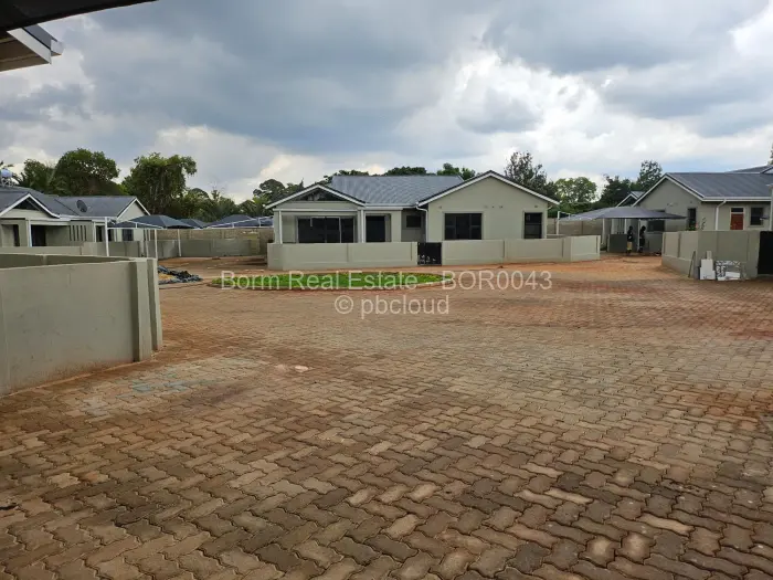 Townhouse/Cluster for Sale in Mount Pleasant, Harare