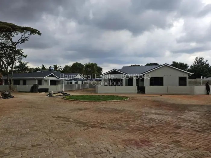 Townhouse/Cluster for Sale in Mount Pleasant, Harare