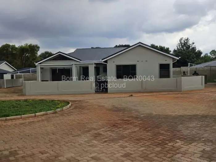 Townhouse/Cluster for Sale in Mount Pleasant, Harare