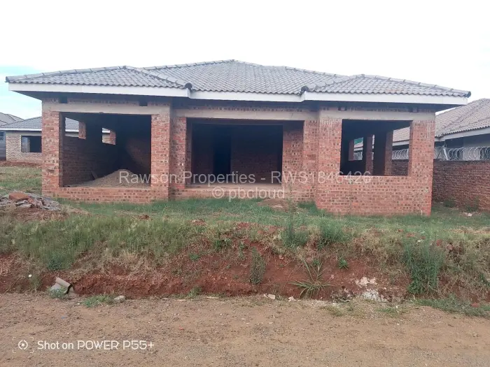 4 Bedroom House for Sale in Glaudina, Harare