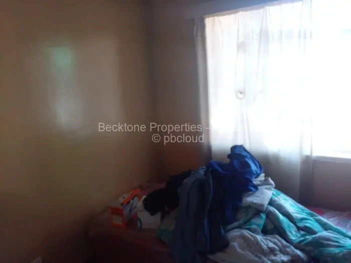 3 Bedroom House for Sale in Montrose Byo, Bulawayo