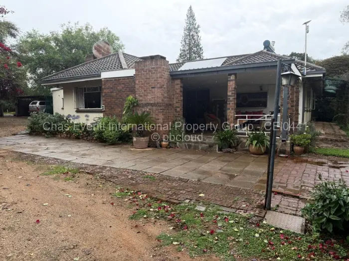 3 Bedroom House for Sale in Matsheumhlope, Bulawayo