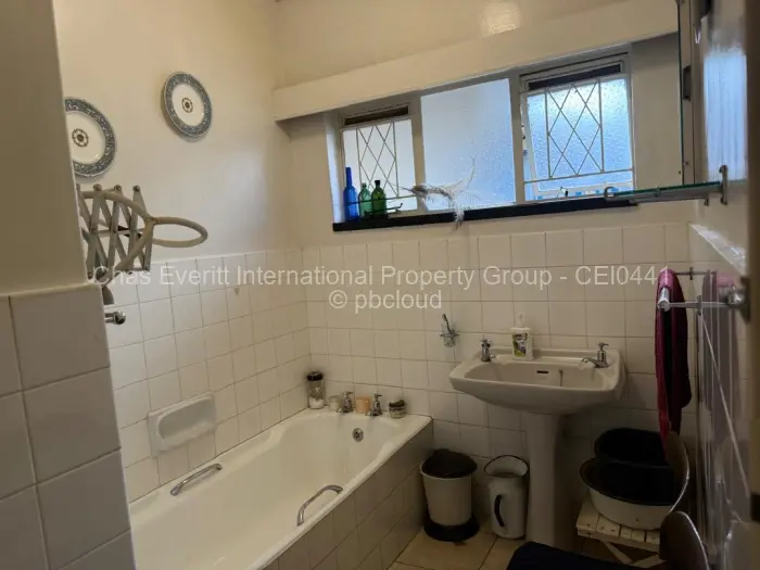 3 Bedroom House for Sale in Matsheumhlope, Bulawayo