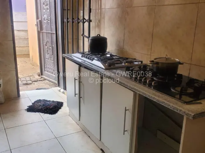 7 Bedroom House for Sale in Senga, Gweru