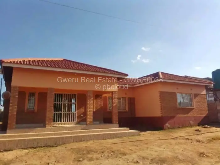 7 Bedroom House for Sale in Senga, Gweru