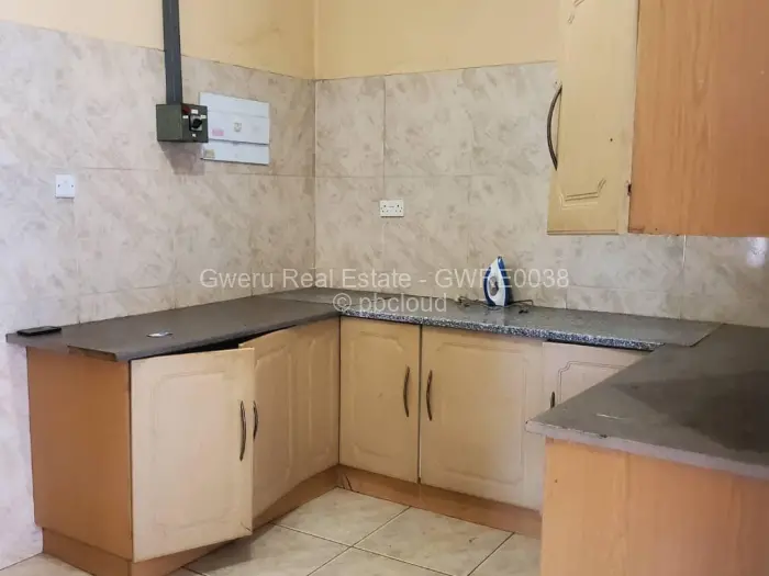 7 Bedroom House for Sale in Senga, Gweru