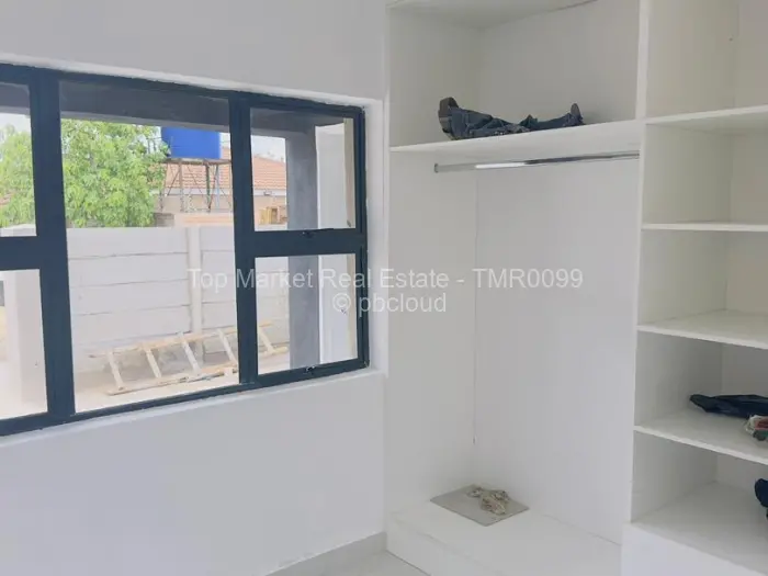 4 Bedroom House for Sale in Damofalls, Damofalls