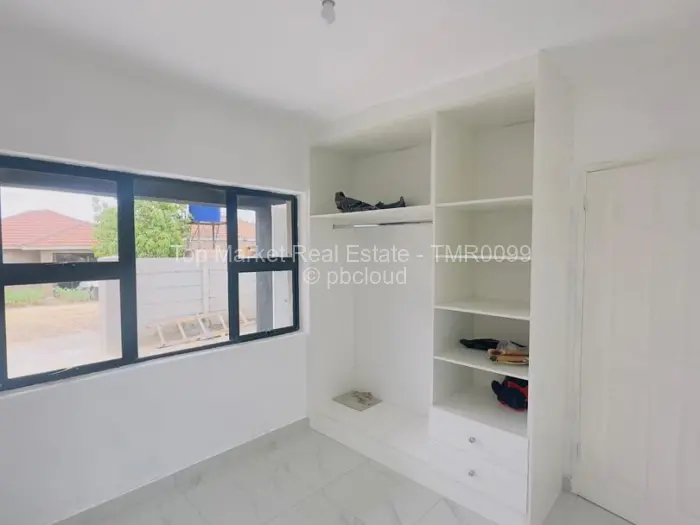 4 Bedroom House for Sale in Damofalls, Damofalls