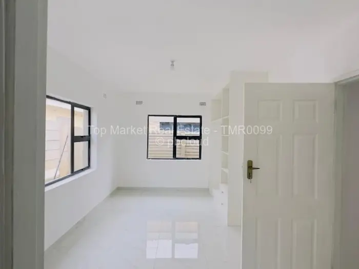 4 Bedroom House for Sale in Damofalls, Damofalls