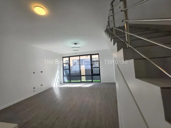 Townhouse/Cluster to Rent in Avondale, Harare