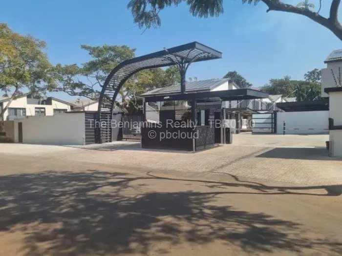 Townhouse/Cluster to Rent in Avondale, Harare