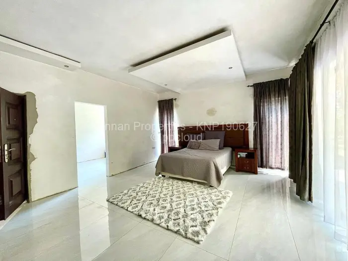 6 Bedroom House for Sale in Glen Lorne, Harare