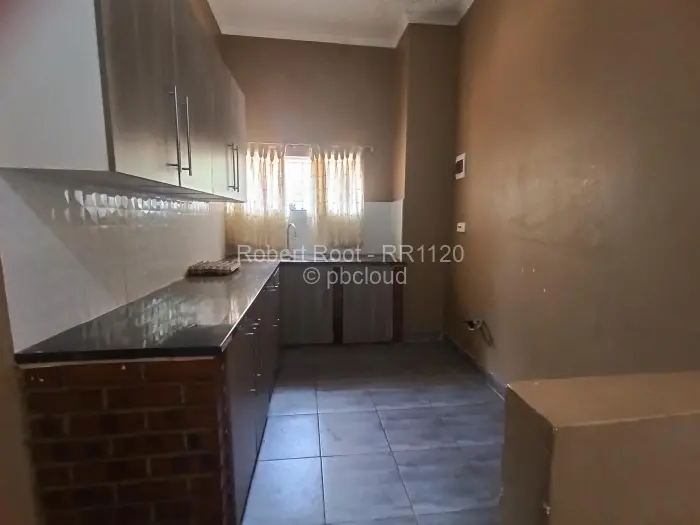 2 Bedroom Cottage/Garden Flat to Rent in Bluff Hill, Harare