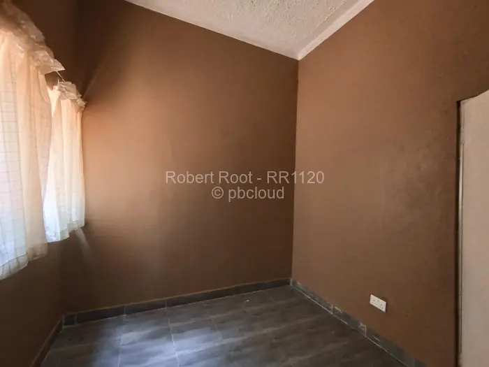 2 Bedroom Cottage/Garden Flat to Rent in Bluff Hill, Harare