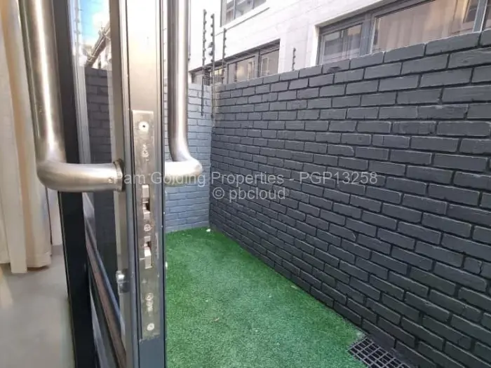 Flat/Apartment to Rent in Borrowdale, Harare