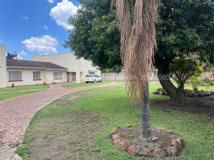 4 Bedroom House for Sale in Emerald Hill, Harare