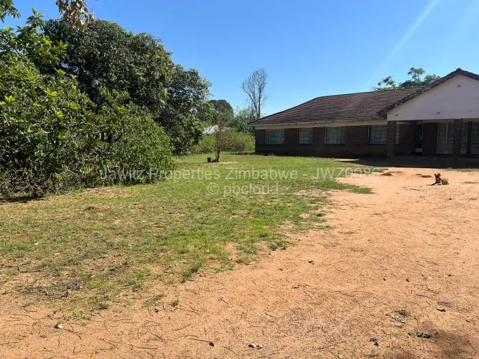 5 Bedroom House for Sale in Greendale, Harare