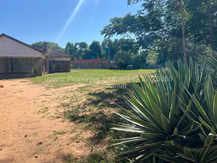 5 Bedroom House for Sale in Greendale, Harare