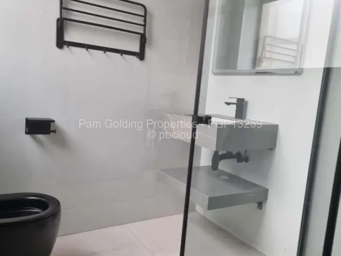 Flat/Apartment to Rent in Borrowdale, Harare