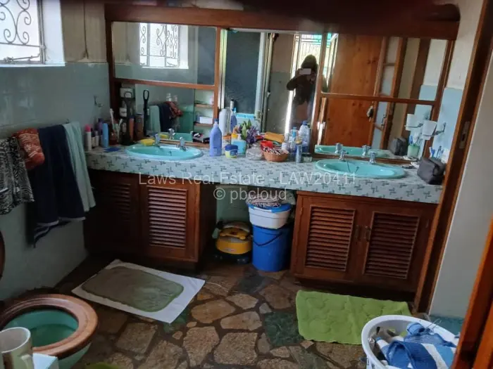 5 Bedroom House for Sale in Hatfield, Harare