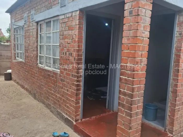 3 Bedroom House for Sale in Glen Norah, Harare