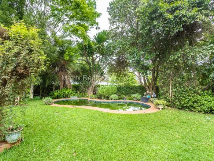 6 Bedroom House for Sale in Chisipite, Harare