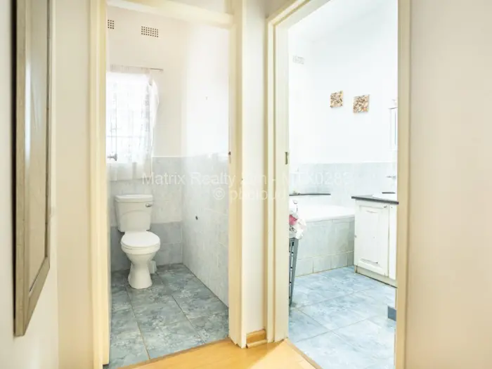 6 Bedroom House for Sale in Chisipite, Harare