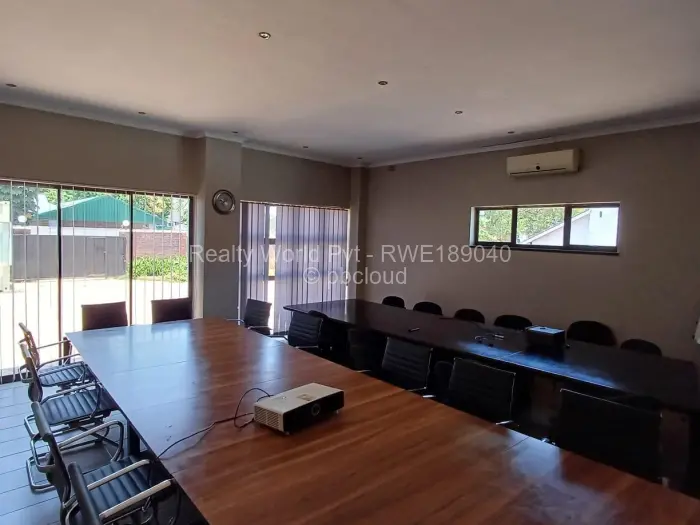 Office to Rent in Avondale