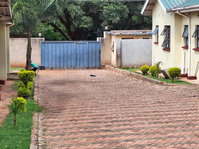Townhouse/Cluster to Rent in Greendale North, Harare
