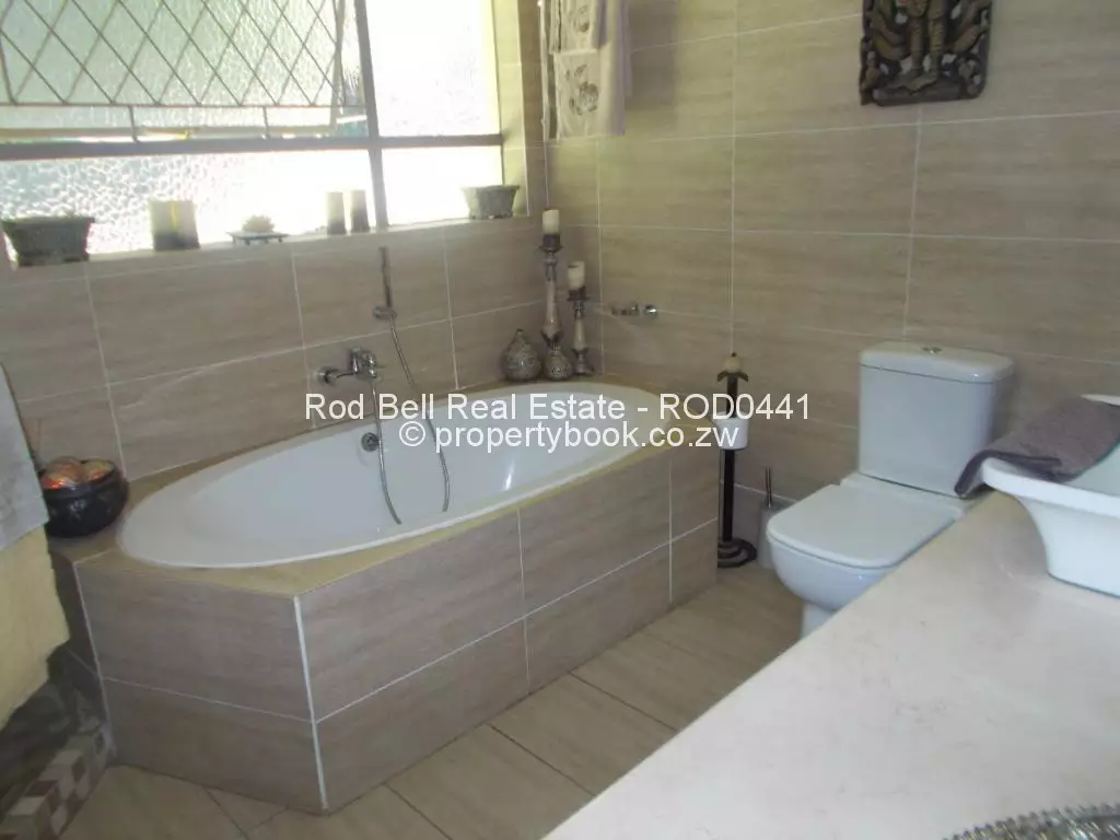 4 Bedroom House for Sale in Glen Lorne, Harare