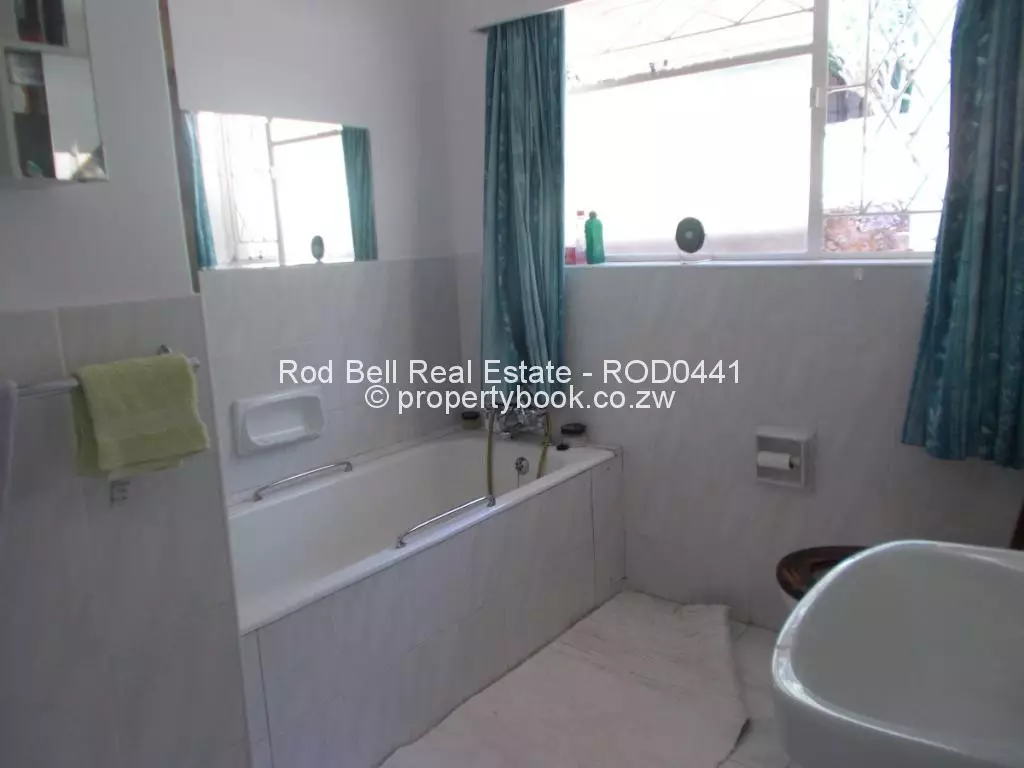 4 Bedroom House for Sale in Glen Lorne, Harare