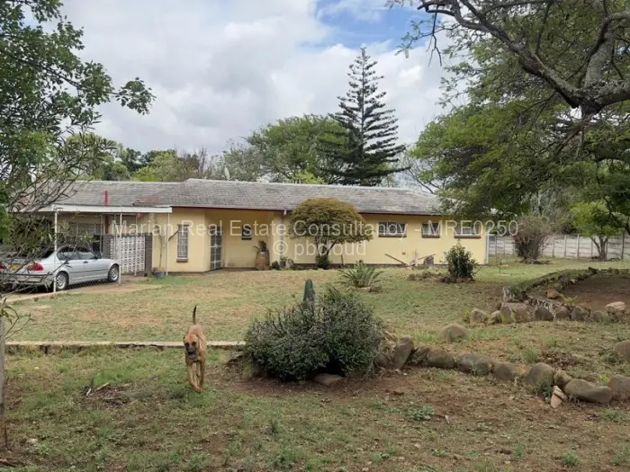 3 Bedroom House for Sale in Burnside, Bulawayo