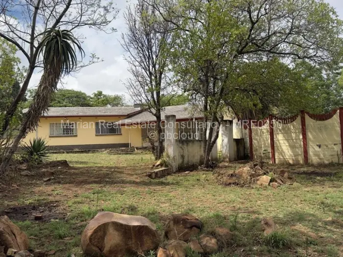 3 Bedroom House for Sale in Burnside, Bulawayo