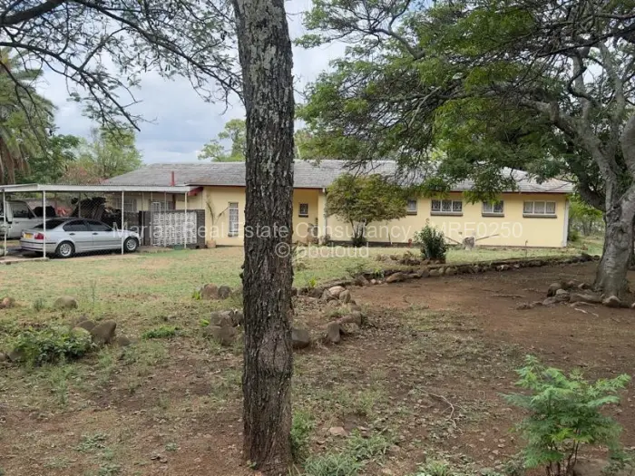 3 Bedroom House for Sale in Burnside, Bulawayo