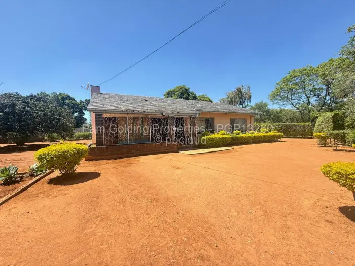 3 Bedroom House for Sale in Matsheumhlope, Bulawayo