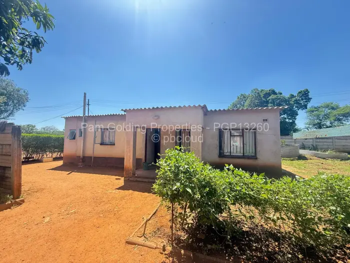 3 Bedroom House for Sale in Matsheumhlope, Bulawayo