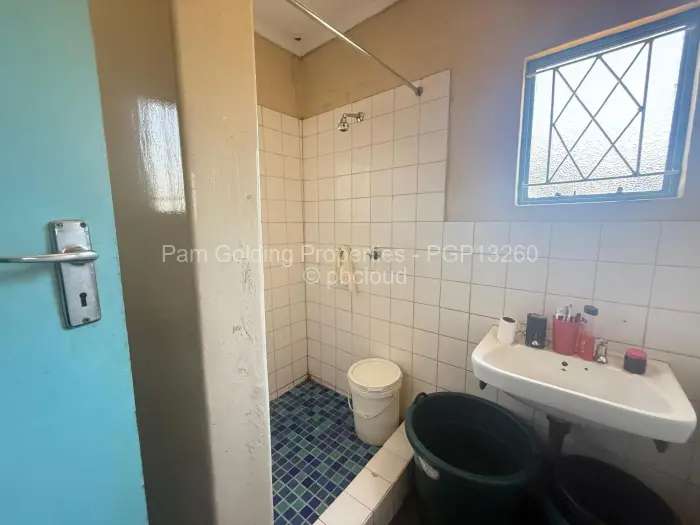 3 Bedroom House for Sale in Matsheumhlope, Bulawayo