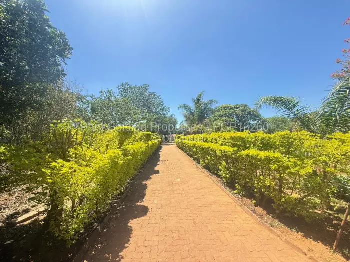 3 Bedroom House for Sale in Matsheumhlope, Bulawayo